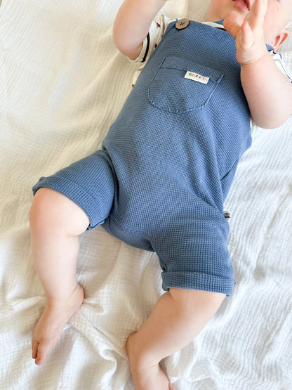 Vorbestellung Latzhose kurz mit Brusttasche