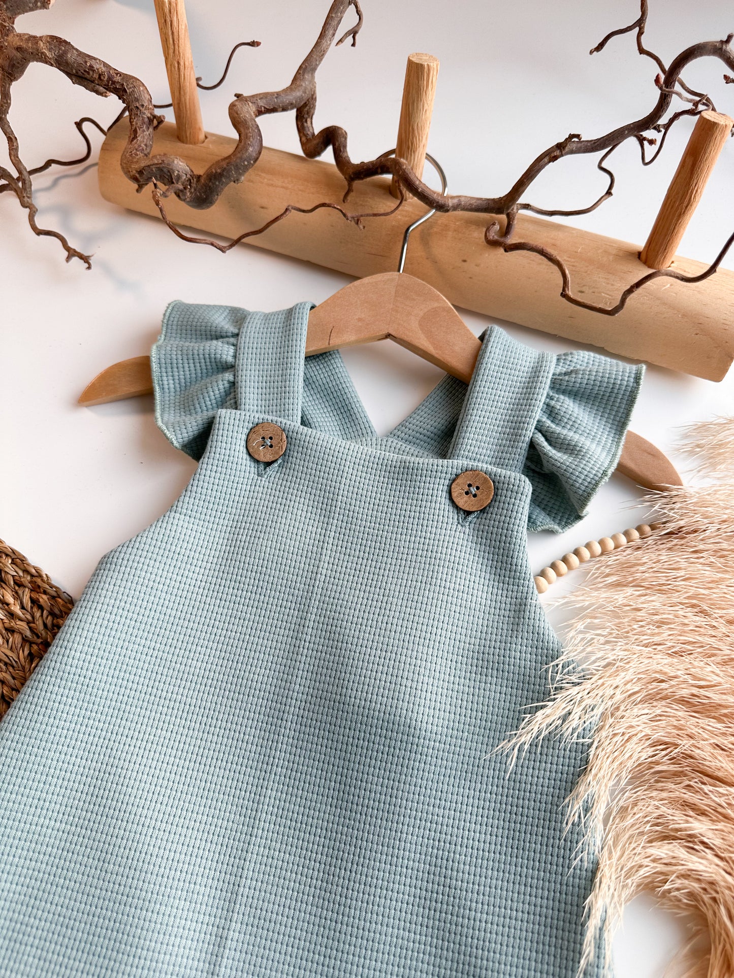 Vorbestellung Latzhose kurz