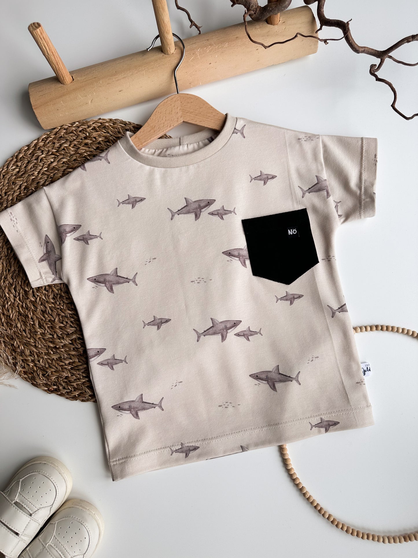 T-Shirt mit Brusttasche Gr. 110