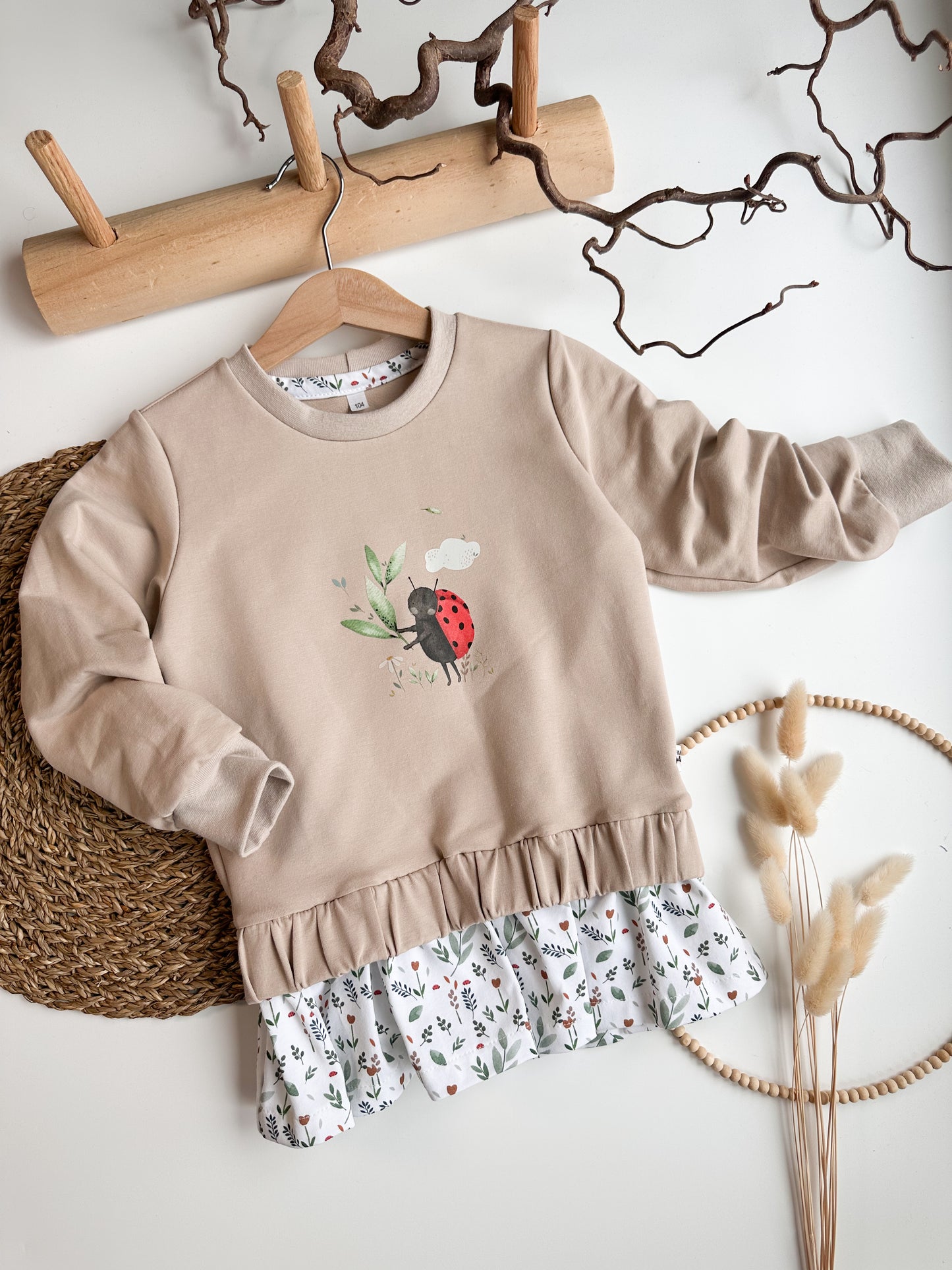 Herzchen Sweater Gr. 104